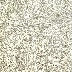 Zara Woman paisley patterned skinny jeans.